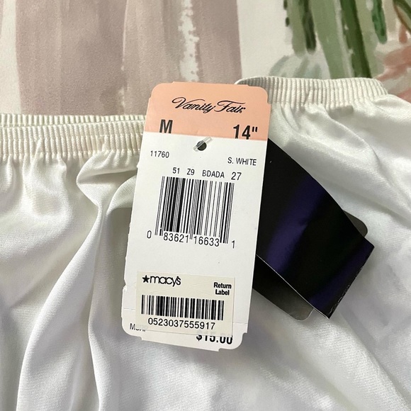 ❌4/$20 Macy’s Vanity Fair white slip - Picture 2 of 2